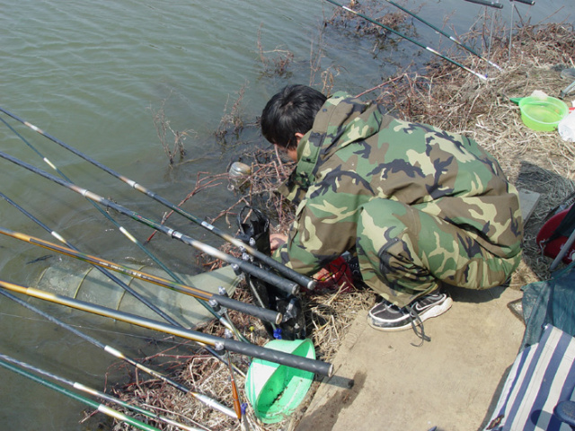 47f6cad34bc90&filename=2008-04-04-27