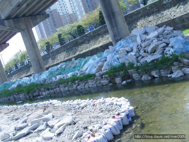 4804b23d3b349&filename=크기변환_SNV11601.JPG